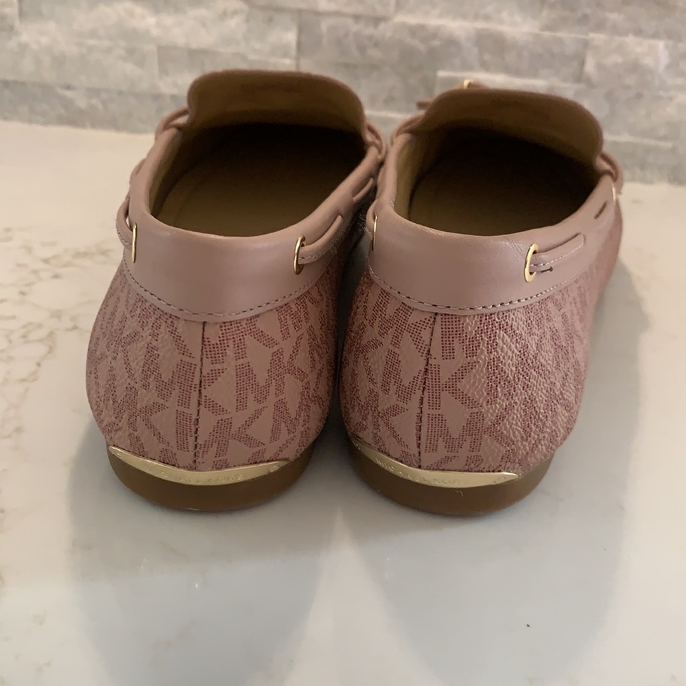 👠👠SOLD!!!👠👠NWOT - Michael Kors Flats!!! - Picture 4 of 6